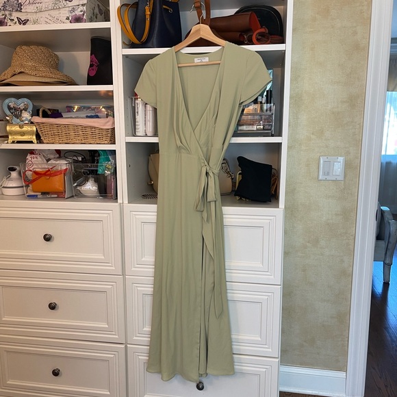 Aritzia Dresses & Skirts - Aritiza dress